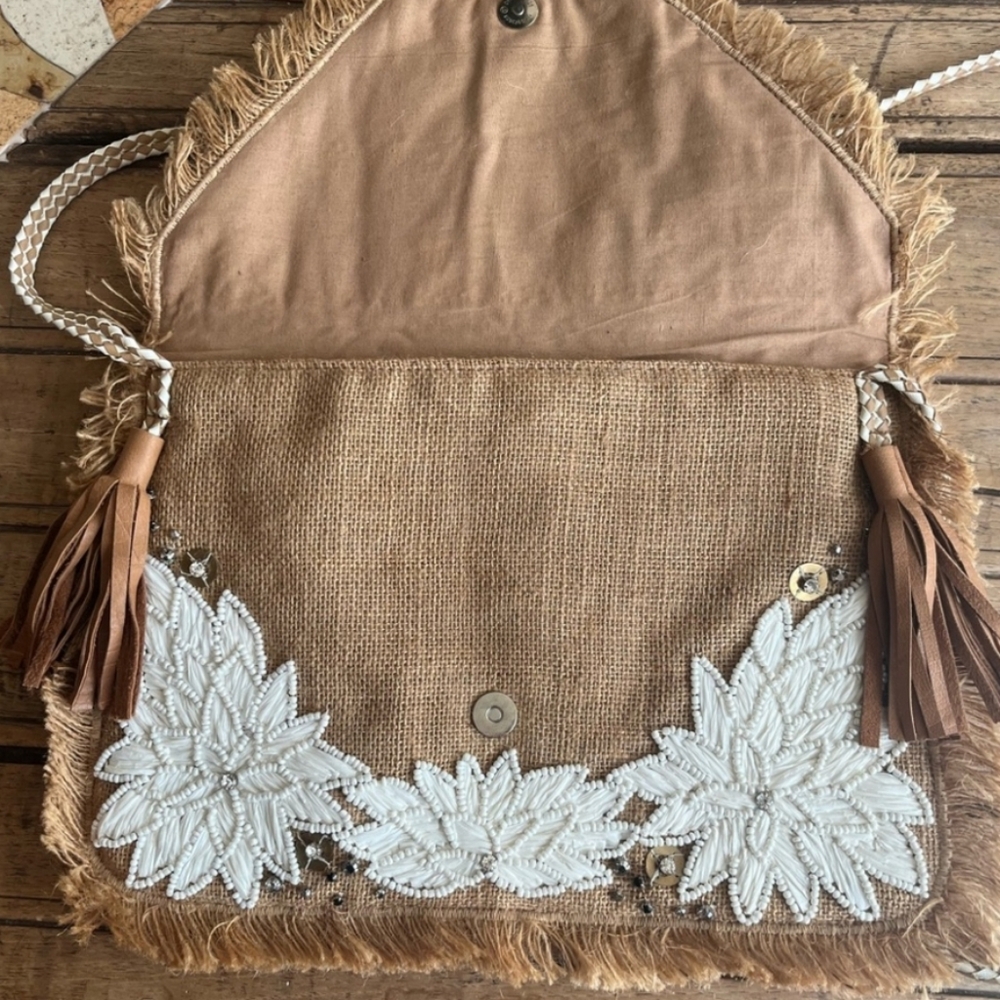 Elegant White and Brown Floral Clutch/Cross Body - Picture 4 of 5